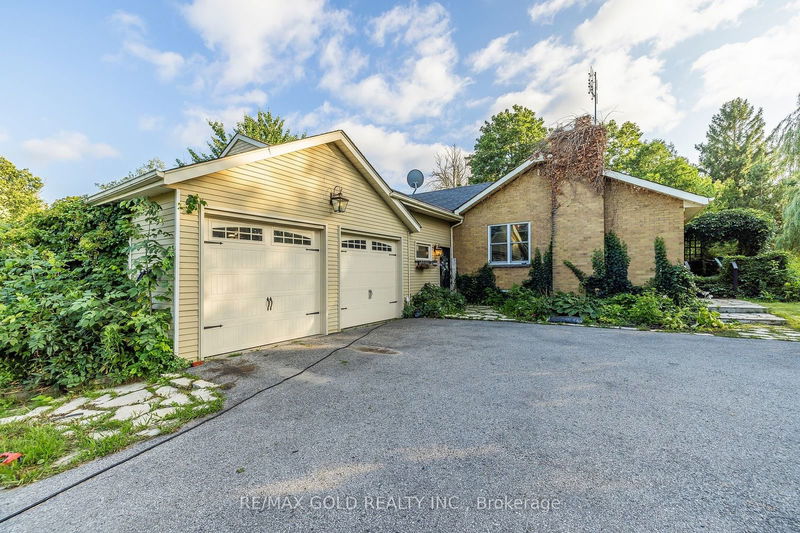 2733 Old School Rd S Caledon, L7C 0X7 | Image 1