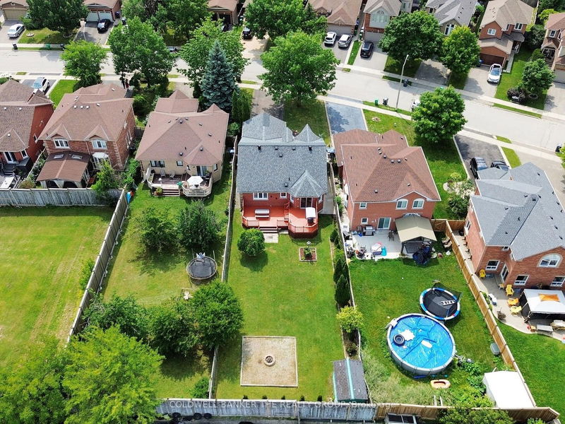 22 Buffridge Tr  Brampton, L7A 1H2 | Image 36