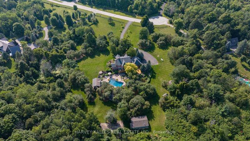 3 Rutland Hill Crt  Caledon, L7C 0B4 | Image 3