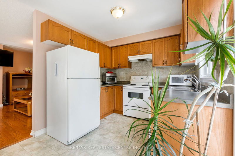 1075 Johnson's Lane  Mississauga, L5J 2P7 | Image 11