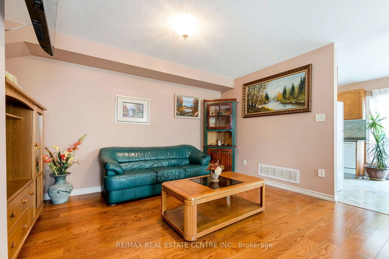 1075 Johnson's Lane  Mississauga, L5J 2P7 | Image 6