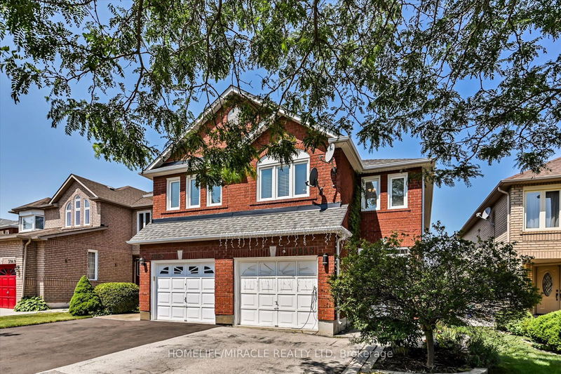 3943 Nightshade Lane  Mississauga, L5N 7J4 | Image 1