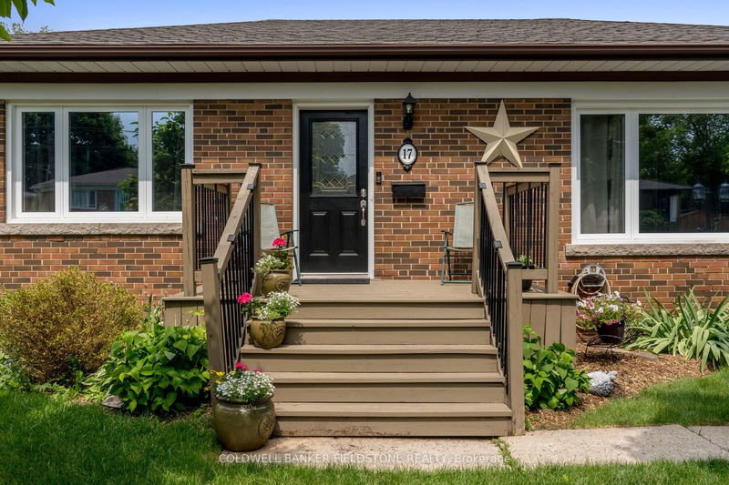 17 Hewson Cres  Halton Hills, L7G 2N8 | Image 4