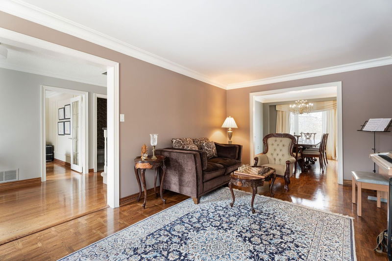 6127 Cheega Crt  Mississauga, L5N 3Y9 | Image 5