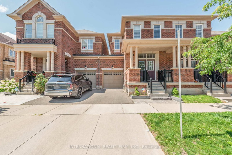 99 Huguenot Rd, Oakville, L6H 0M3 | Image 2
