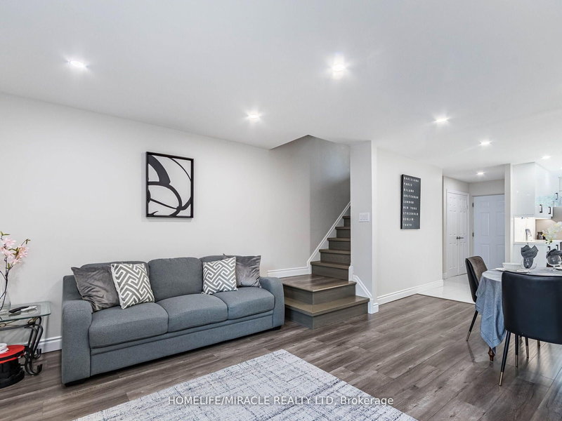 124 - 180 Mississauga Valley Blvd, Mississauga, L5A 3M2 | Image 3