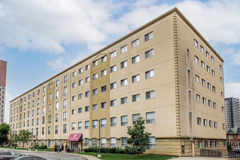 home for lease on 405-1401 Dupont Street