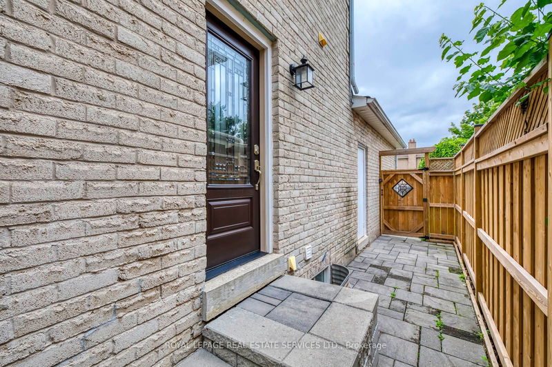 home for lease on BSMT-259 Martindale Avenue
