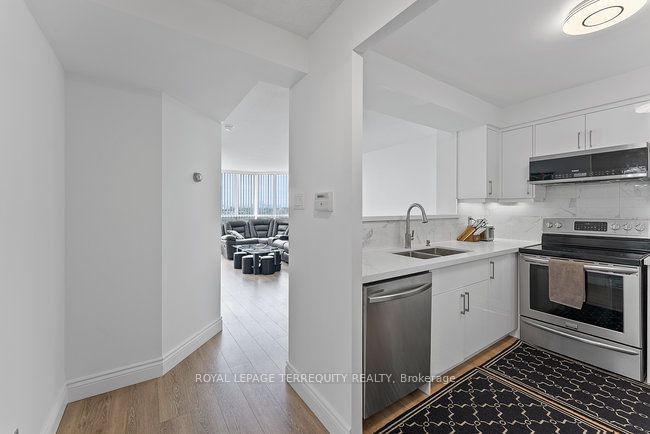  1209 - 2285 Lake Shore Blvd W Toronto, M8V 3X9 | Image 5