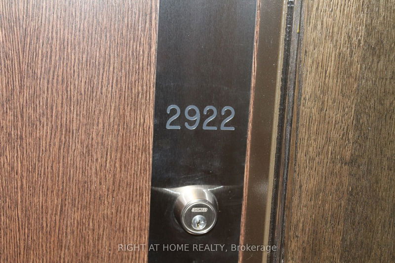 home for lease on 2922-2 Eva Road