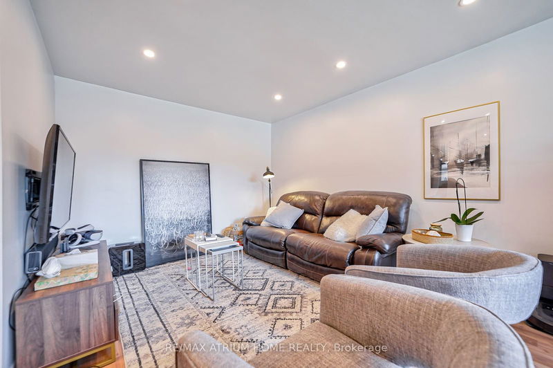 567 Atwater Ave  Mississauga, L5G 2A7 | Image 5