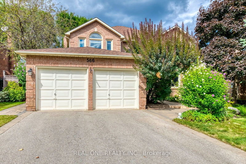 566 Blenheim Cres  Oakville, L6J 6P4 | Image 1