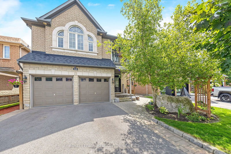 33 Chaplin Cres  Halton Hills, L7G 5Y4 | Image 2