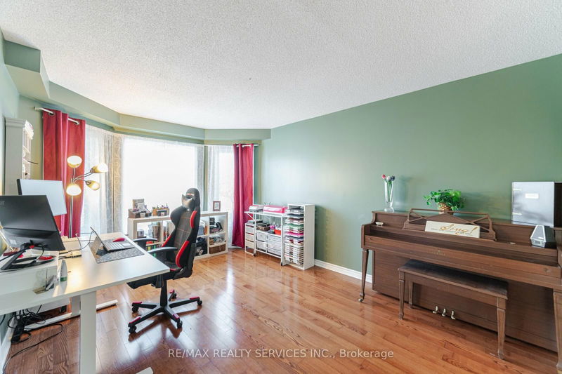 3005 Headon Forest Dr  Burlington, L7M 3Y2 | Image 5