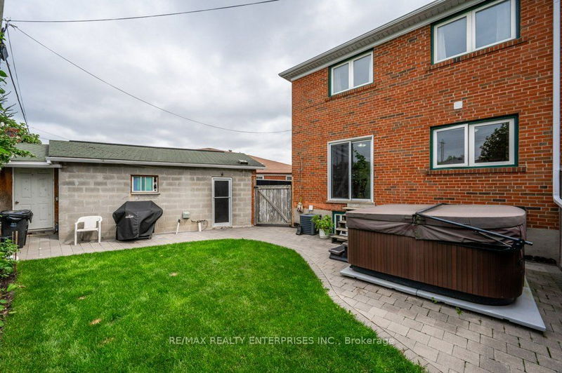 19 Jaymar Pl  Toronto, M9N 3L8 | Image 38