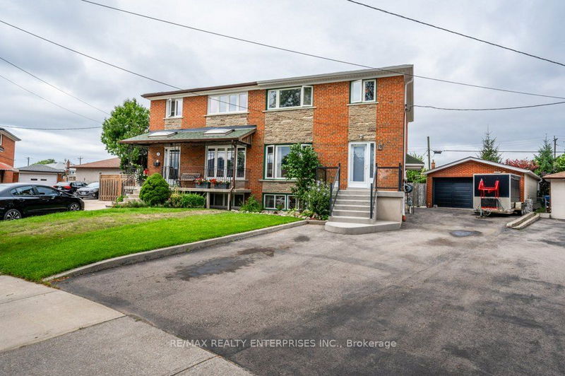 19 Jaymar Pl  Toronto, M9N 3L8 | Image 4