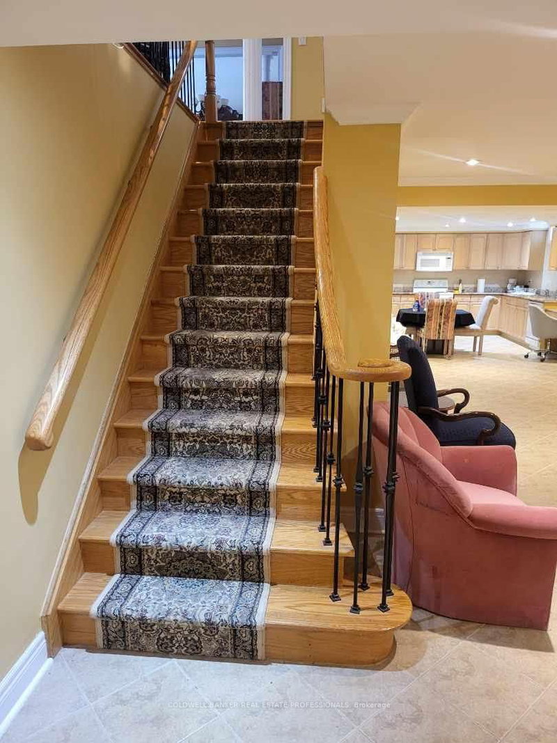 50 Links Lane, Brampton, L6Y 5H1 | Image 3