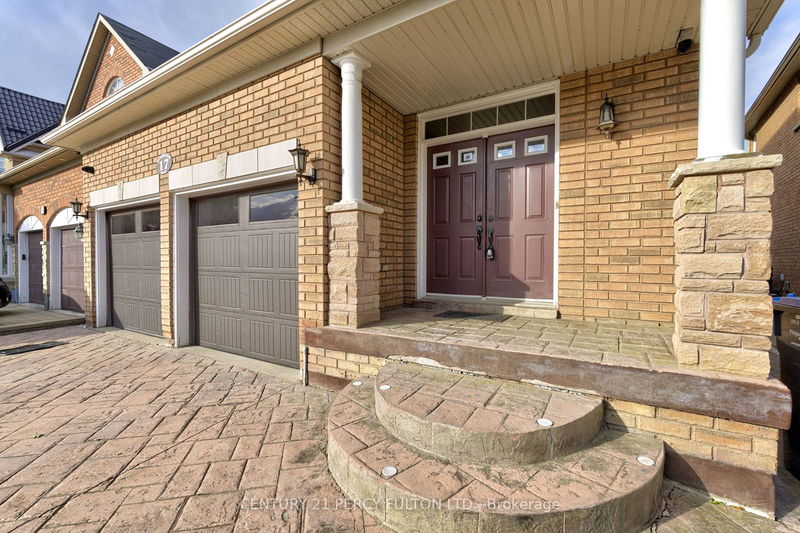 17 Redwillow Rd  Brampton, L6P 2A4 | Image 2