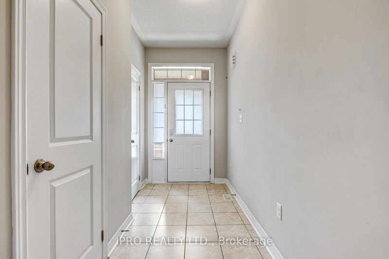 36 Matterhorn Rd  Brampton, L7A 0E7 | Image 3