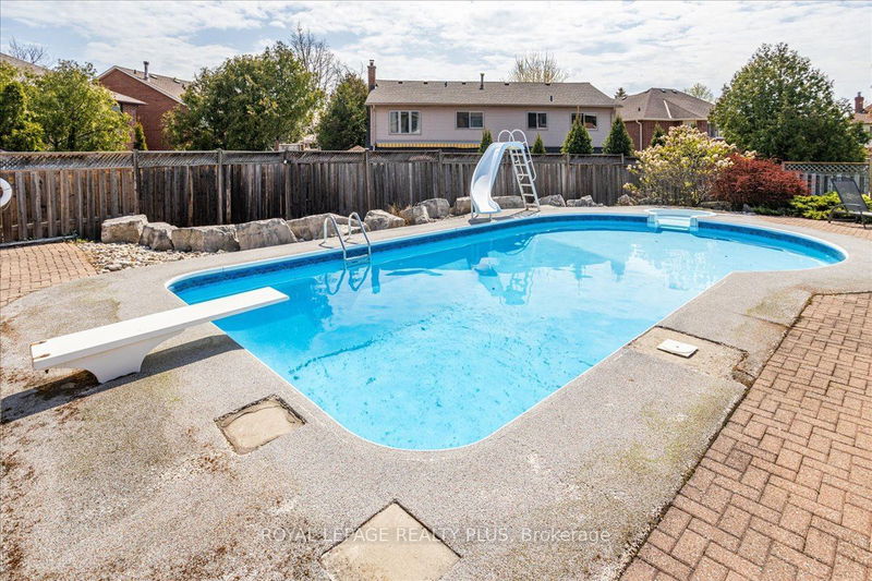 1413 Thistledown Rd  Oakville, L6M 1Y4 | Image 37