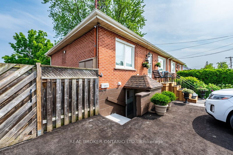 1306* Leighland Rd  Burlington, L7R 3S5 | Image 12