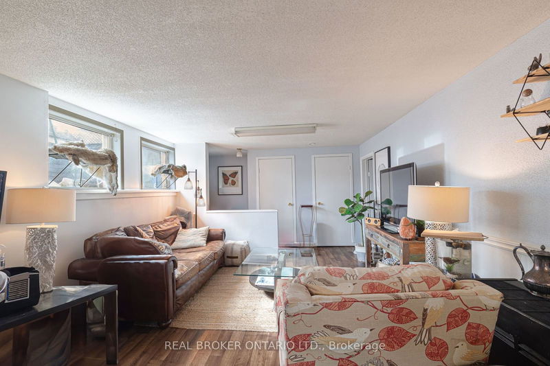 1306* Leighland Rd  Burlington, L7R 3S5 | Image 16