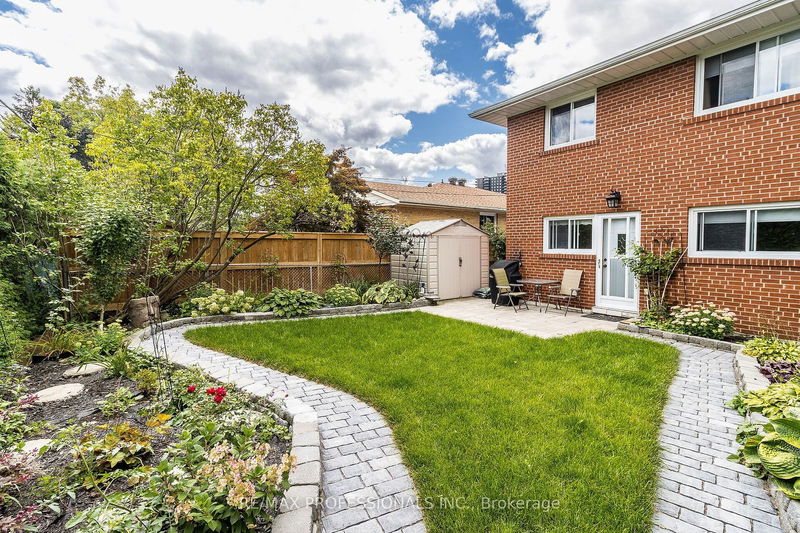 59 Vanguard Dr  Toronto, M9B 5E8 | Image 35