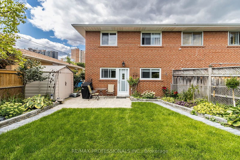 59 Vanguard Dr  Toronto, M9B 5E8 | Image 36