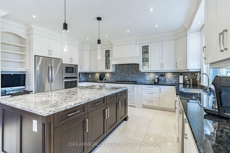 416 Rustic Rd  Toronto, M6L 1W9 | Image 17