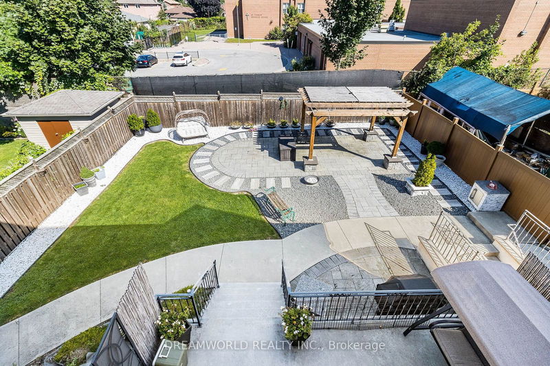 416 Rustic Rd  Toronto, M6L 1W9 | Image 33