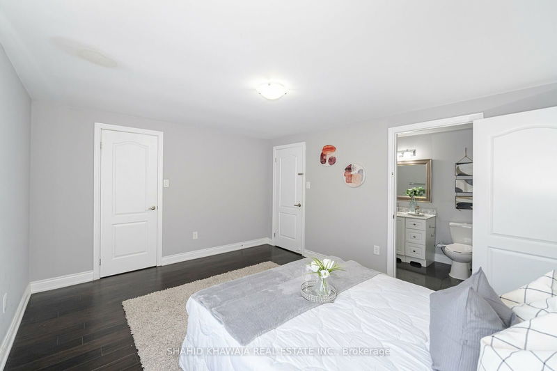 4359 Sawmill Valley Dr  Mississauga, L5L 3L3 | Image 20