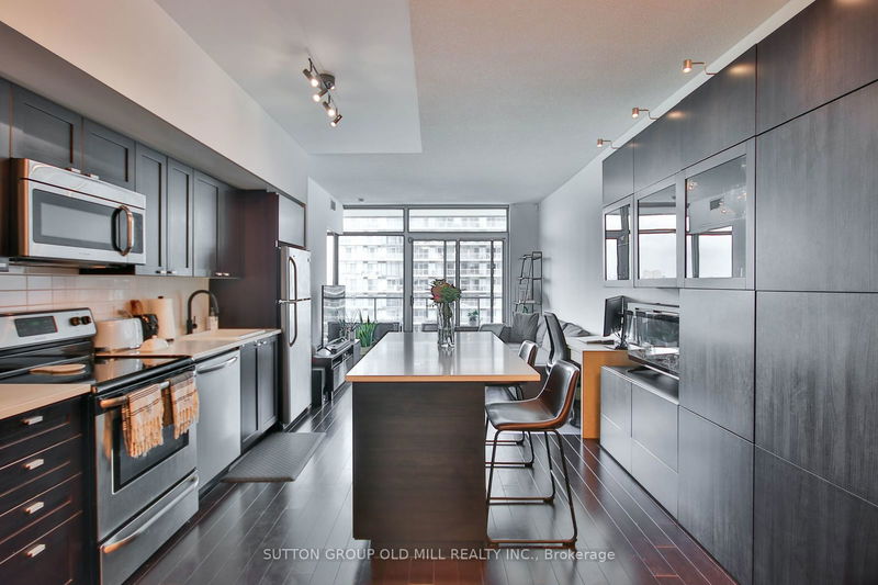 home for lease on 1914-105 The Queensway