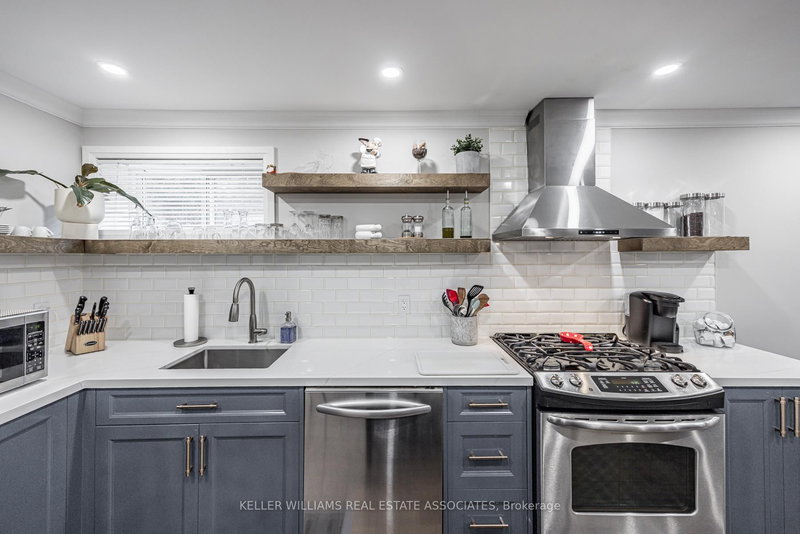 Lower - 540 Cavell Dr, Mississauga, L5B 2N9 | Image 3