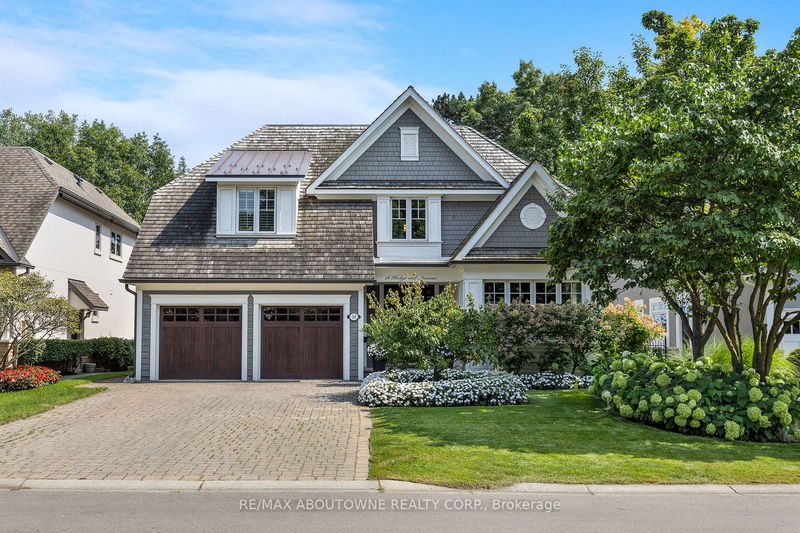 18 Holyrood Ave  Oakville, L6K 2V3 | Image 1