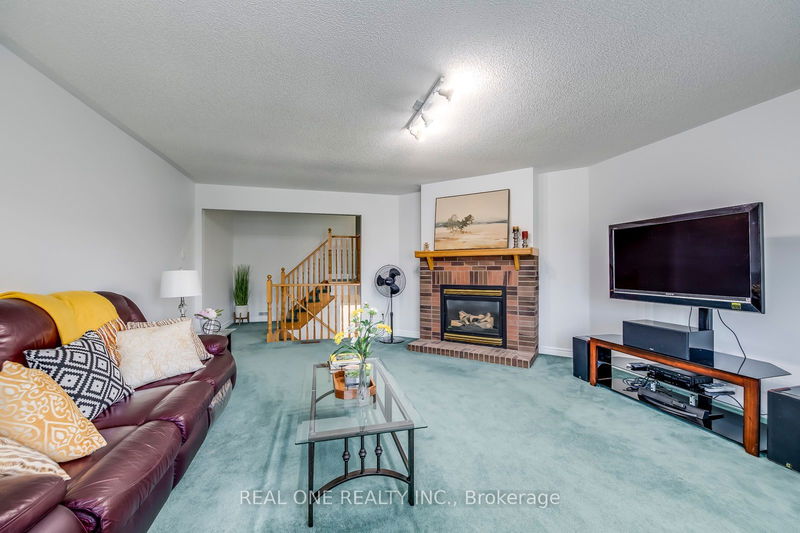 6379 Newcombe Dr  Mississauga, L5V 2G6 | Image 16