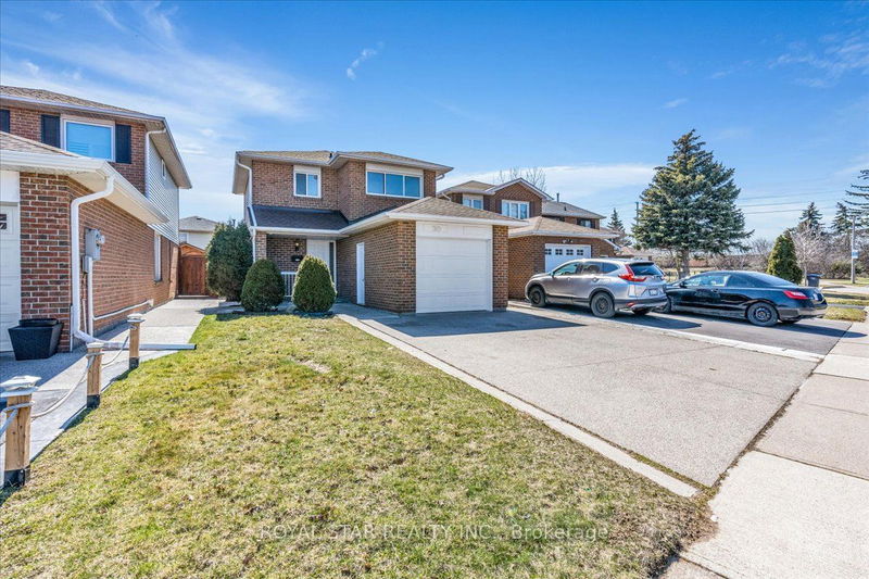 30 Aurora Pl  Brampton, L6Z 2A8 | Image 1