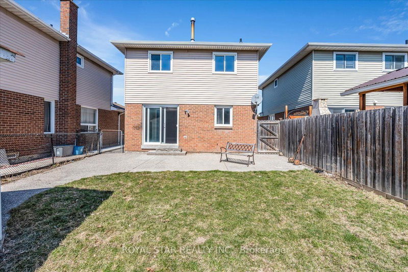 30 Aurora Pl  Brampton, L6Z 2A8 | Image 4