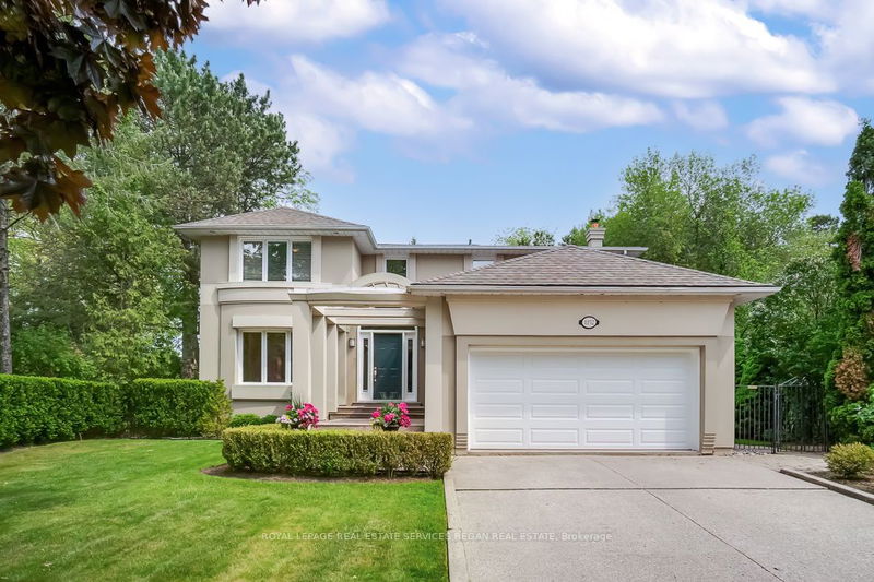 home for sale on 1152 Surrey Court