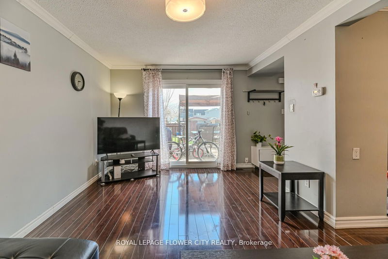 20 Horseshoe Crt  Brampton, L6S 1S1 | Image 5