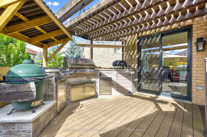 3410 Robin Hill Circ  Oakville, L6L 6X2 | Image 32