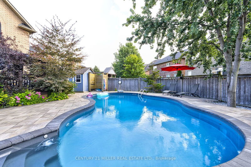 3410 Robin Hill Circ  Oakville, L6L 6X2 | Image 37