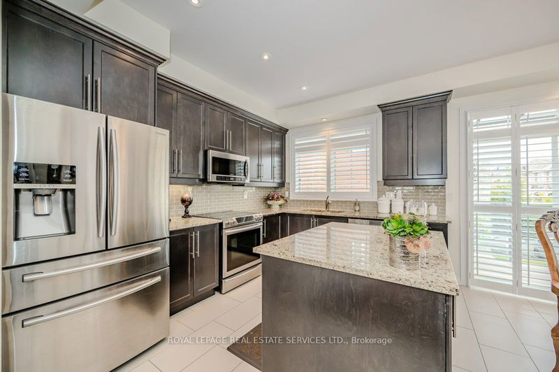 25 Rockman Cres  Brampton, L7A 4B4 | Image 13