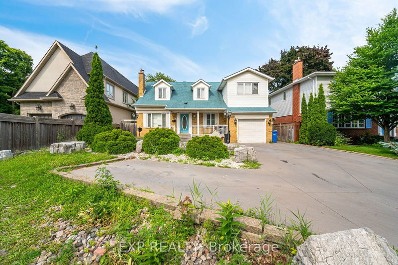 2065 Westfield Dr  Mississauga, L4Y 1P2 | Image 1