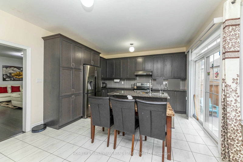 18 Mecca St  Brampton, L6P 4K2 | Image 11