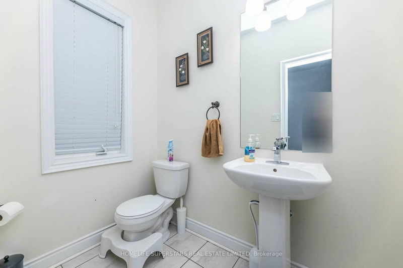 18 Mecca St  Brampton, L6P 4K2 | Image 5