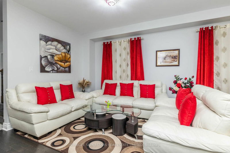 18 Mecca St  Brampton, L6P 4K2 | Image 8