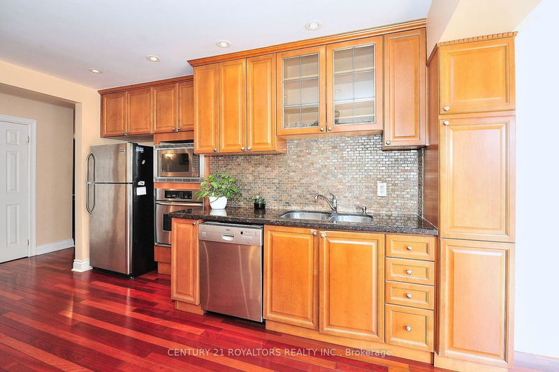 51 Ridge Rd  Toronto, M3M 1C6 | Image 10