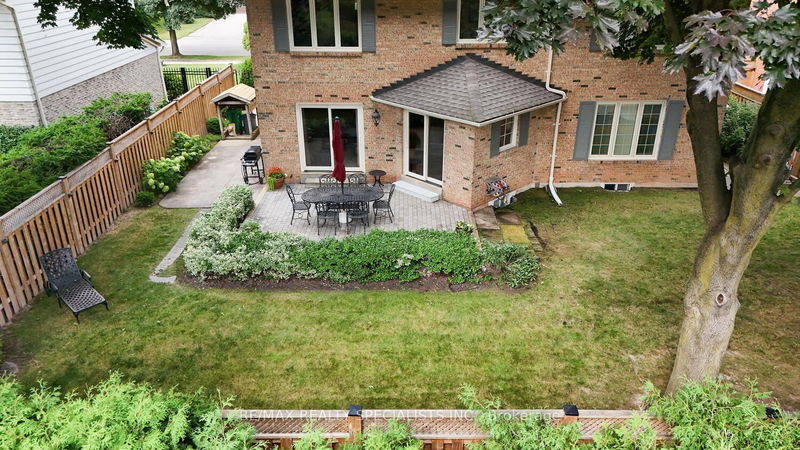 2542 King Richards Pl  Mississauga, L5K 2H2 | Image 36