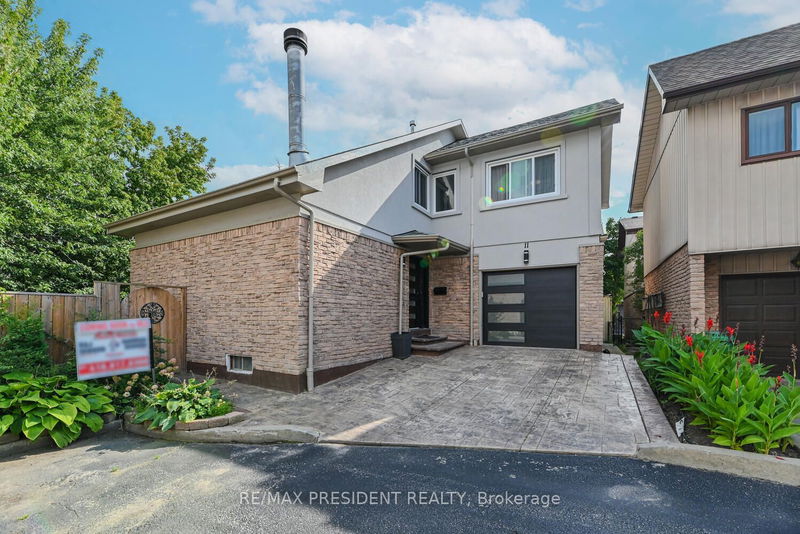  11 - 11 Pierpont Pl  Mississauga, L5N 5V1 | Image 1