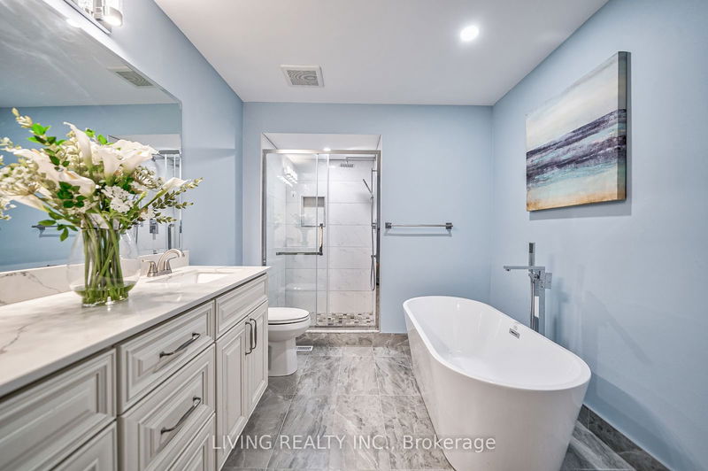 2245 Rockingham Dr  Oakville, L6H 6E7 | Image 23